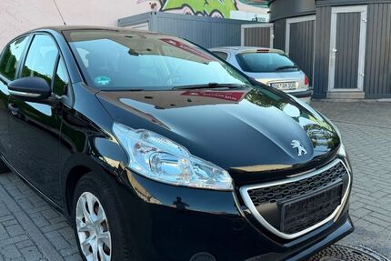 Peugeot 208 100.000 km 2.490 &euro; Magdeburg 39112
