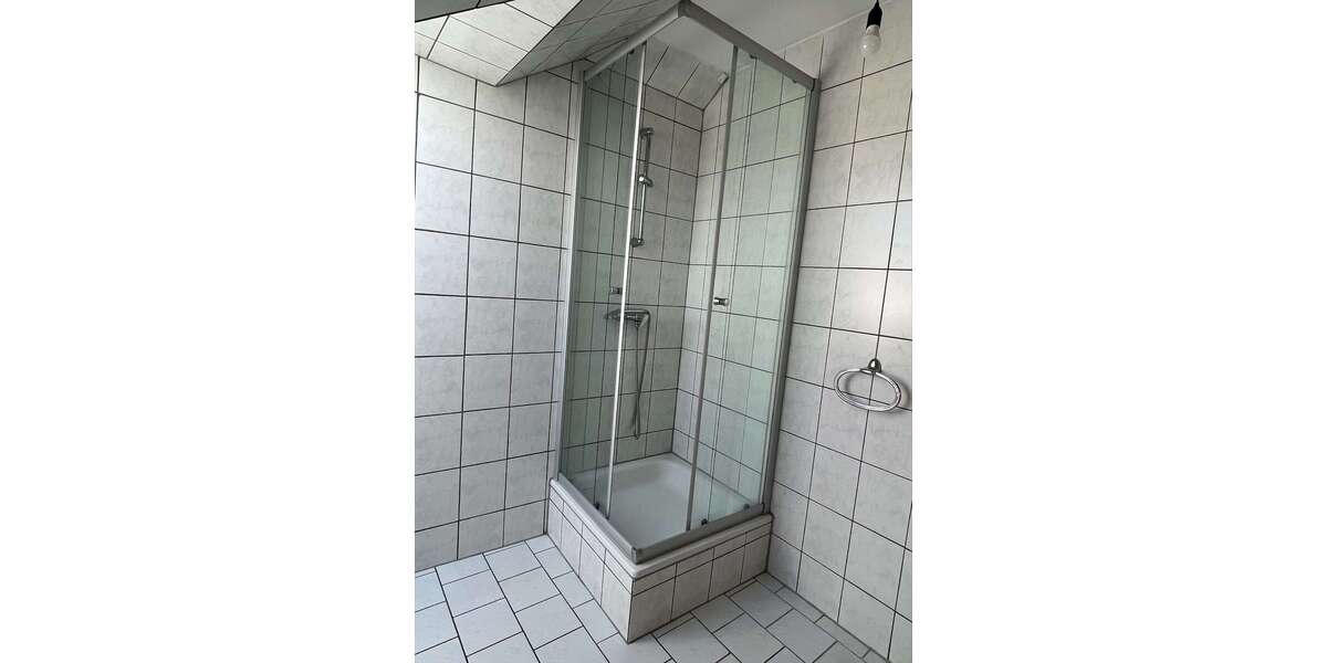 *** Tolle Dachgeschosswohnung direkt bezugsfertig, 2er WG geeignet *** mit Einbauküche - Dachgeschoßwohnung Magdeburg Neue Neustadt | Angebot:8125640