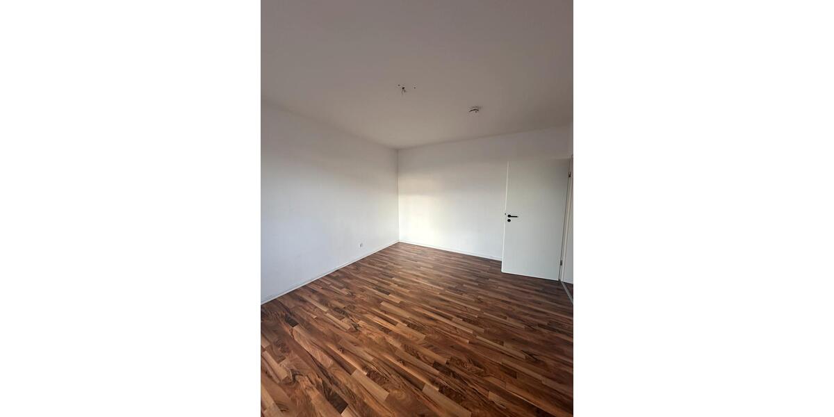 Dachgeschoßwohnung Magdeburg Nordwest - 3 Zimmer, 80 m&sup2;, 800&euro; | Angebot:26039580