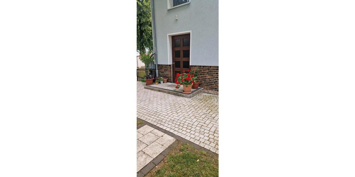 Erdgeschoßwohnung Calbe (Saale) - 3 Zimmer, 83 m&sup2;, 490&euro; | Angebot:24564585