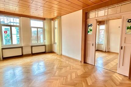 Elegante 5-Zimmer-Altbauwohnung mit Balkon in begehrter Lage Magdeburgs 5 zimmer