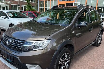 Dacia Sandero 84.600 km 7.490 &euro; Magdeburg 39124