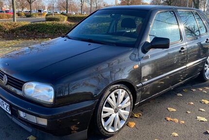 VW Golf 95.500 km 5.999 &euro; Sülzetal 39171