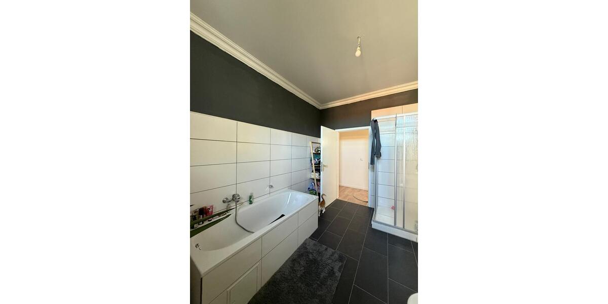 Etagenwohnung Magdeburg Nordwest - 4 Zimmer, 134 m&sup2;, 425&euro; | Angebot:25171475