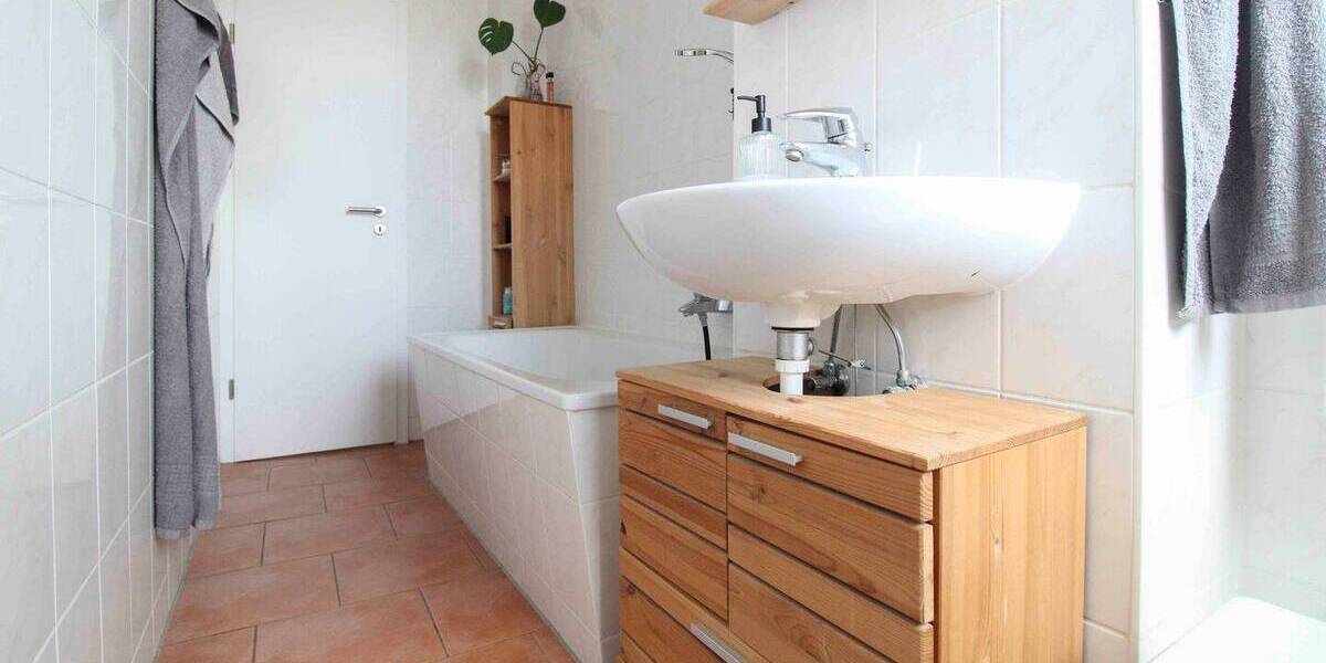 Etagenwohnung Magdeburg Stadtfeld Ost - 3 Zimmer, 69 m&sup2;, 140.000&euro; | Angebot:26229579