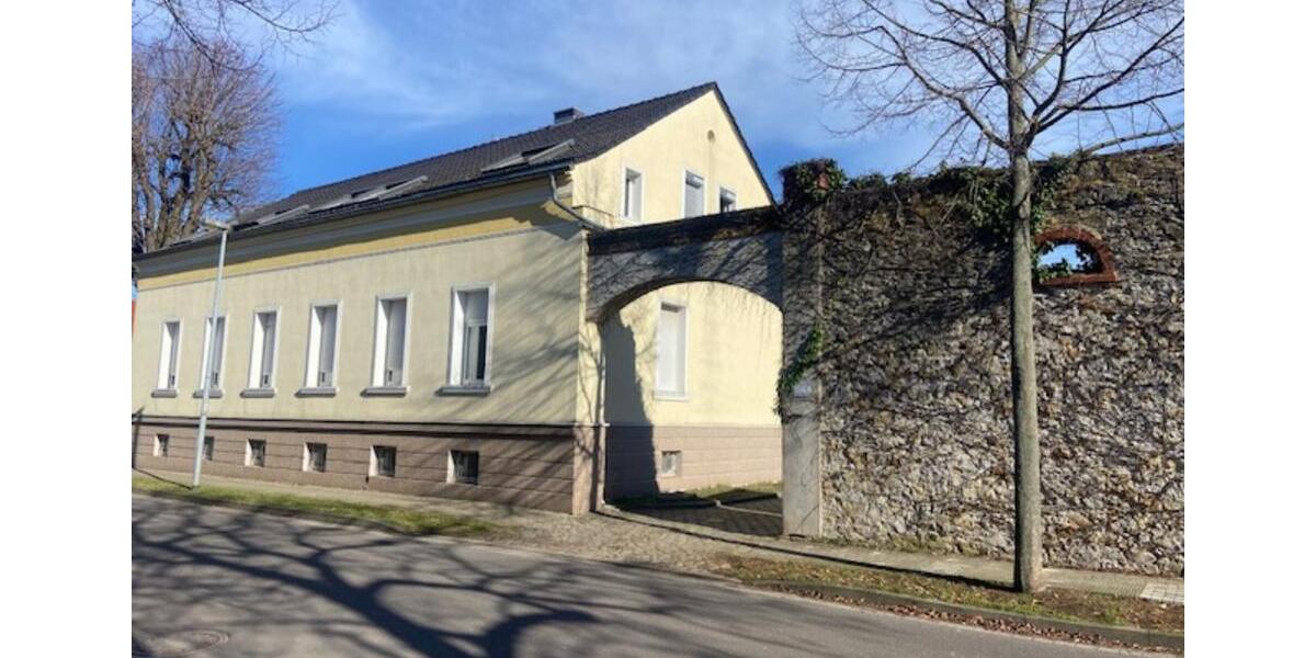 Mehrfamilienhaus, Wohnhaus Magdeburg Brückfeld - 8 Zimmer, 263 m&sup2;, 329.000&euro; | Angebot:25569681