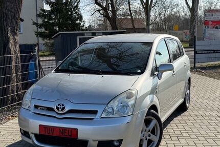 Toyota Corolla Verso 280.000 km 2.500 &euro; Heyrothsberge Bideritz 39175