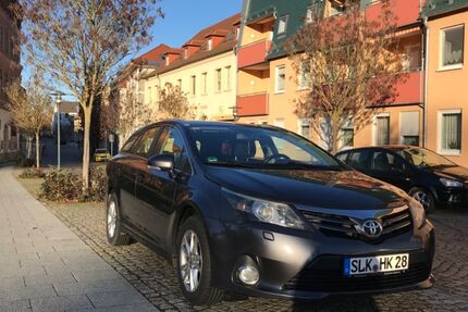 Toyota Avensis 235.000 km 5.750 € Hohenerxleben 39443