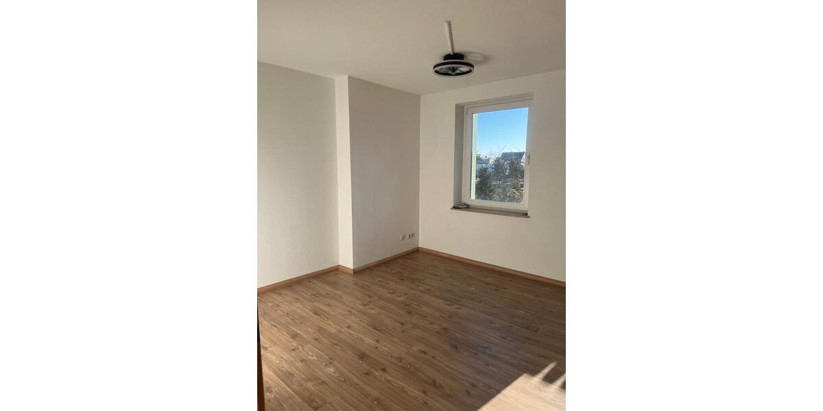 Etagenwohnung Magdeburg Lemsdorf - 3 Zimmer, 72 m&sup2;, 625&euro; | Angebot:26379985