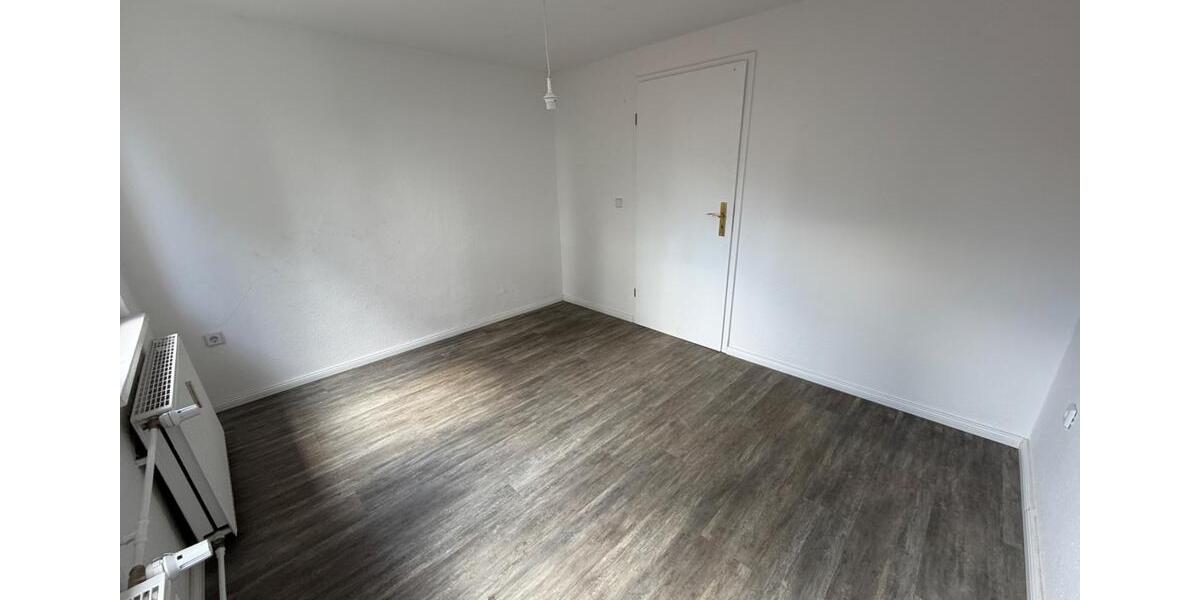 Dachgeschoßwohnung Magdeburg Leipziger Straße - 2.5 Zimmer, 64 m&sup2;, 400&euro; | Angebot:27532906