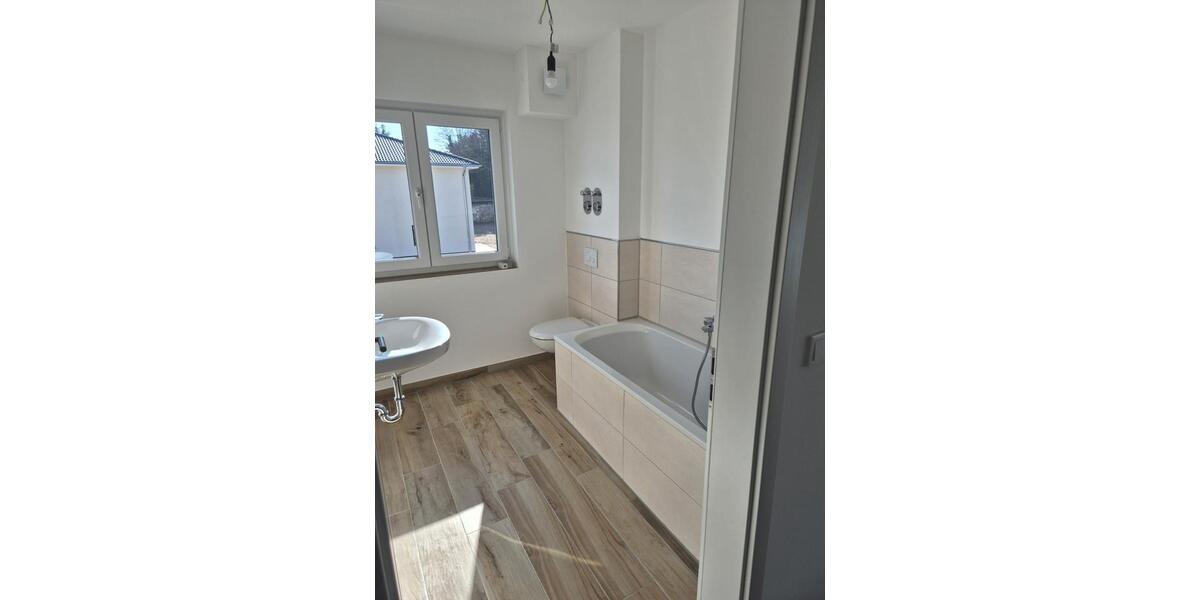 Etagenwohnung Magdeburg Hopfengarten - 5 Zimmer, 135 m&sup2;, 1.800&euro; | Angebot:26030166
