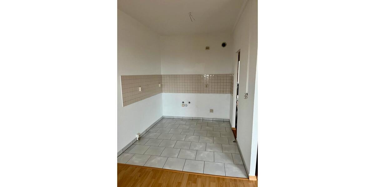 Etagenwohnung Magdeburg Großer Silberberg - 4 Zimmer, 66 m&sup2;, 460&euro; | Angebot:24453370