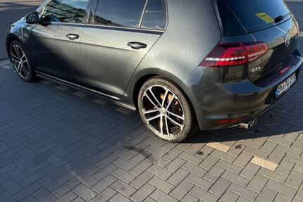 VW Golf 212.000 km 11.900 &euro; Magdeburg 39128