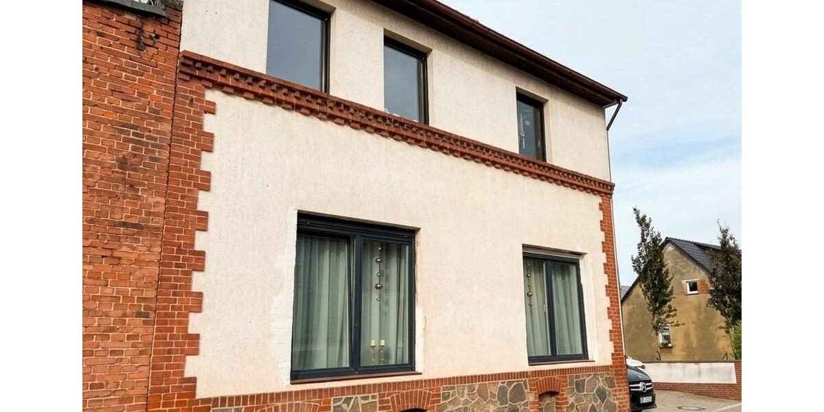 Einfamilienhaus Wolmirstedt - 6 Zimmer, 250 m&sup2;, 370.000&euro; | Angebot:27533800