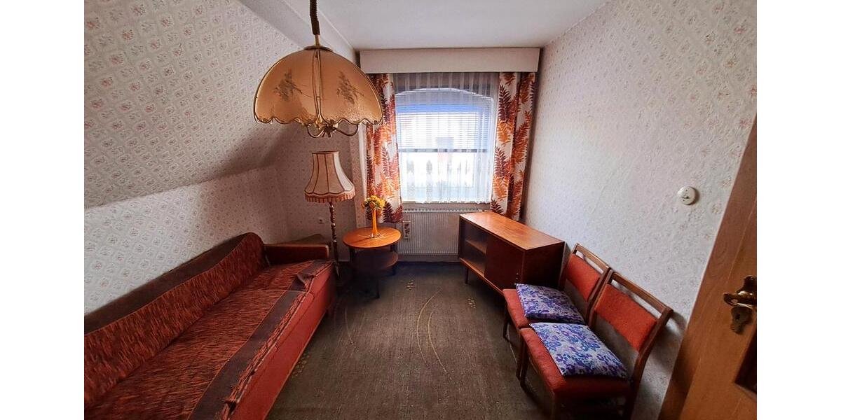 Doppelhaushälfte Wolmirstedt - 6 Zimmer, 120 m&sup2;, 150.000&euro; | Angebot:24839086