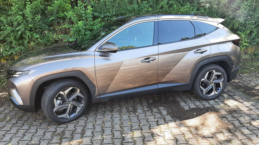 Hyundai TUCSON 13.100 km 30.400 &euro; Magdeburg 39104