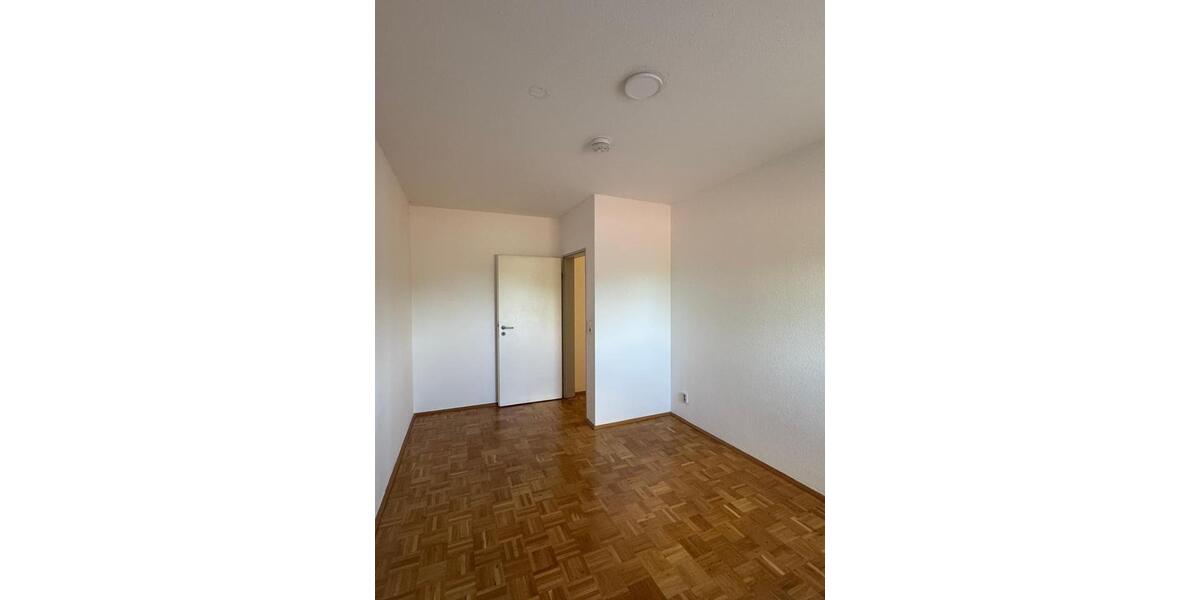 Etagenwohnung Magdeburg Alt Olvenstedt - 3 Zimmer, 67 m&sup2;, 499&euro; | Angebot:23846293