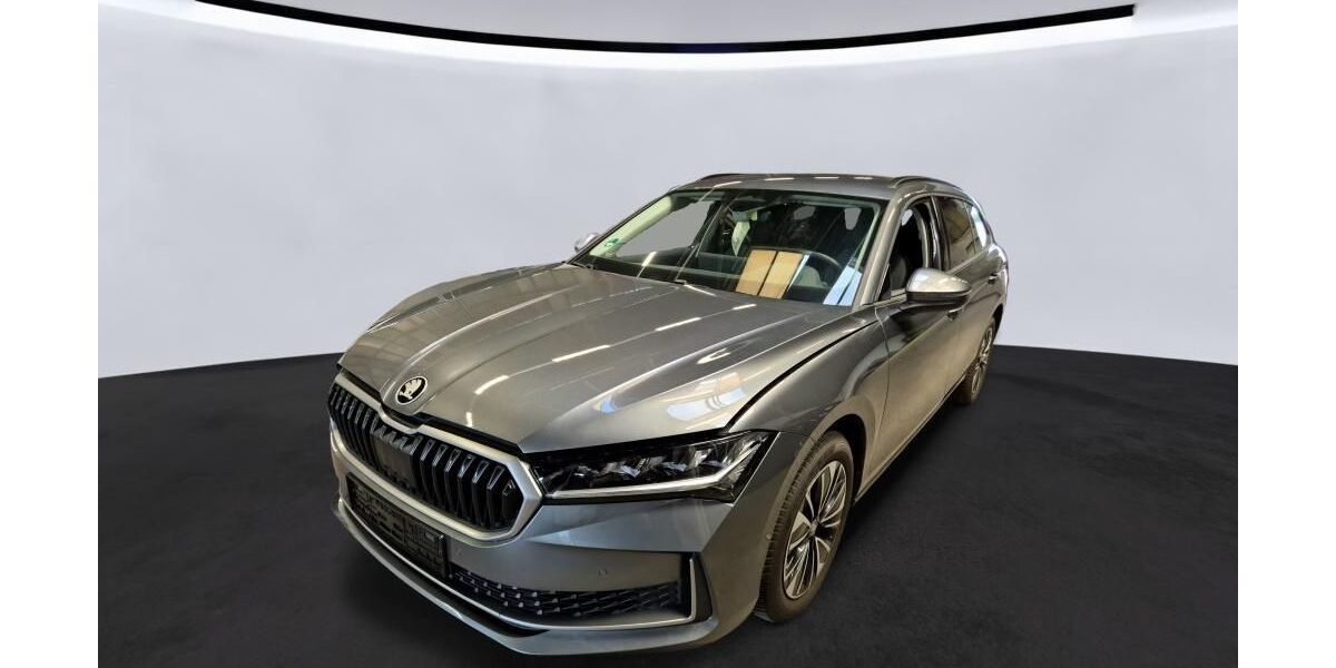 Skoda Superb 6.442 km 43.980 &euro; Magdeburg 39128