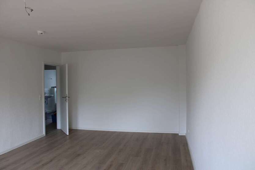 ruhige 4 Zimmer-Wohnung im Hinterhaus ***frisch renoviert*** mit Balkon 4 zimmer