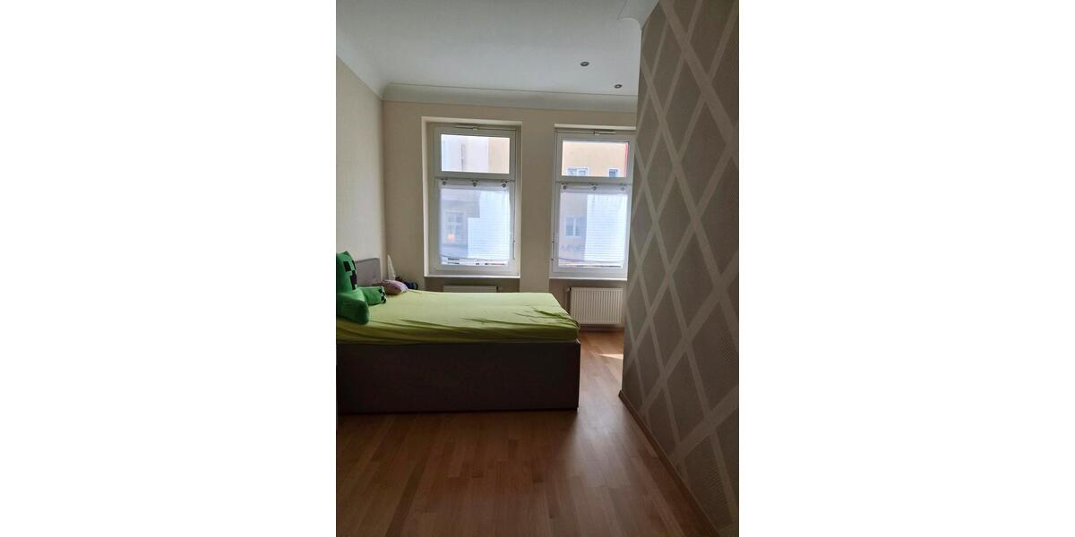 Hochparterre Magdeburg Nordwest - 4 Zimmer, 105 m&sup2;, 1.450&euro; | Angebot:27628245