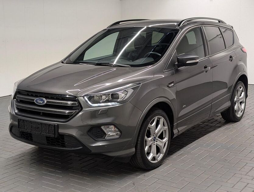 Ford Kuga 93.400 km 17.980 € Langenweddingen 39171