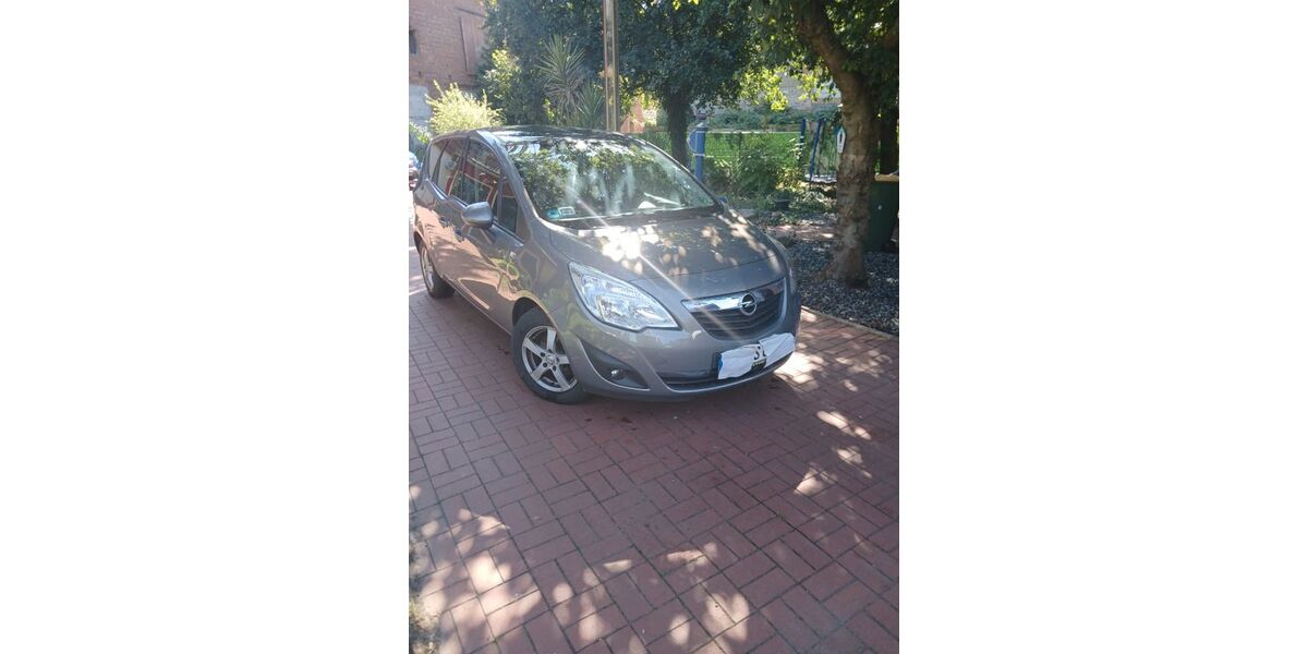 Opel Meriva 99.996 km 5.999 &euro; Ochtmersleben 39167