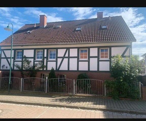 Dorflebeben in bester Anbindung 7 zimmer