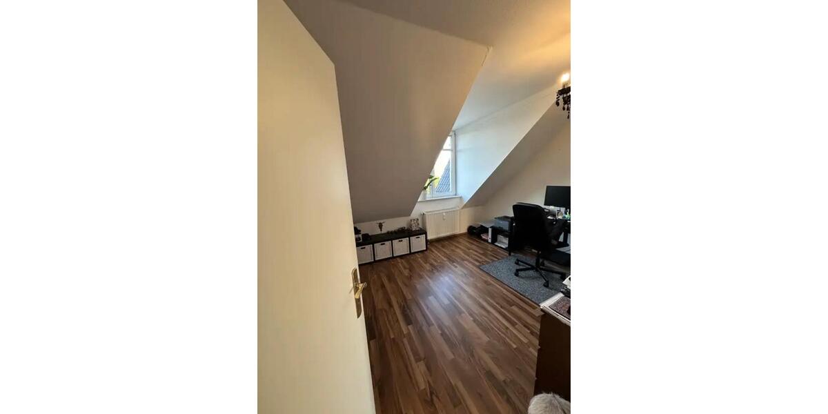 Dachgeschoßwohnung Magdeburg Nordwest - 3 Zimmer, 75 m&sup2;, 900&euro; | Angebot:24705694