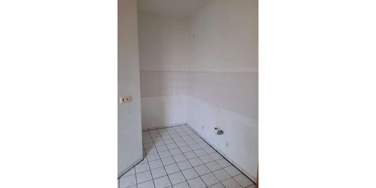 2 Zimmer-Wohnung *gerade in Renovierung* frei ab 01.08.2023 - Appartement Magdeburg Buckau | Angebot:10983294