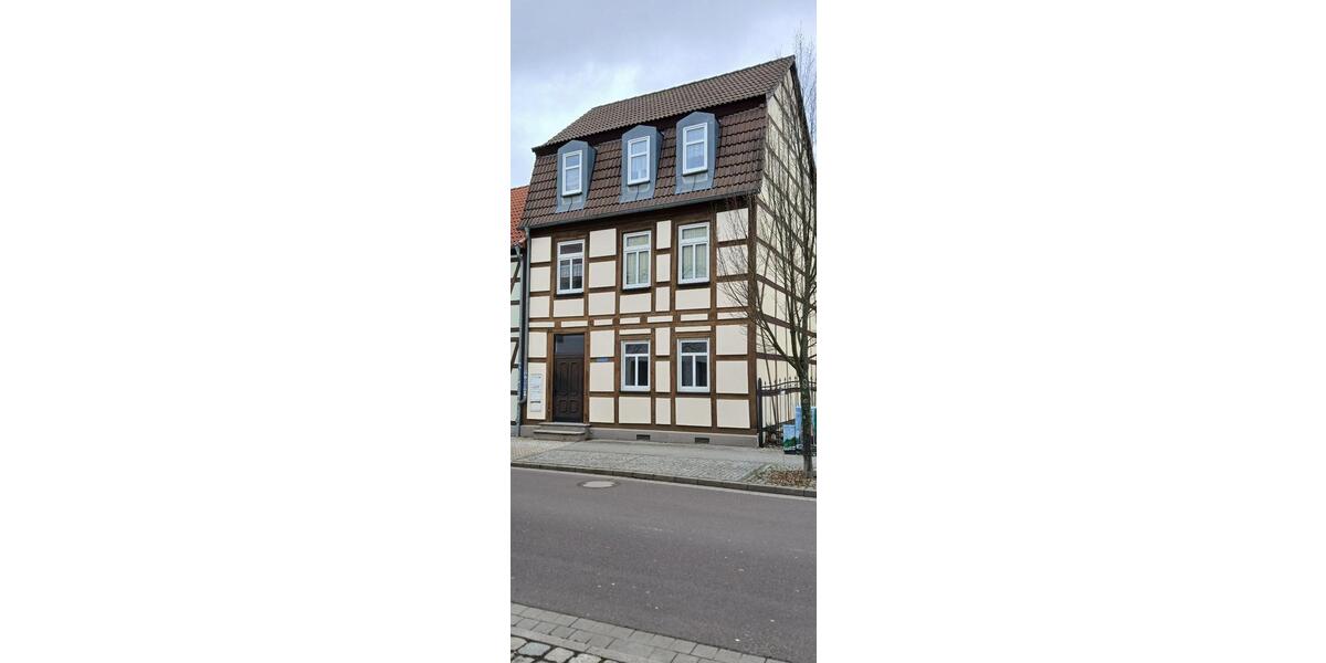 Erdgeschoßwohnung Burg - 1 Zimmer, 38 m&sup2;, 380&euro; | Angebot:26645992