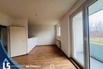 Wird frisch renoviert, moderner Grundriss, Balkon! 2 zimmer