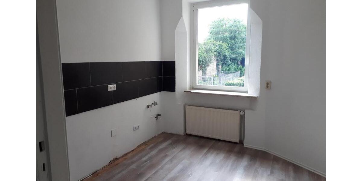 Hochparterre Calbe (Saale) - 3 Zimmer, 82 m&sup2;, 400&euro; | Angebot:24840615