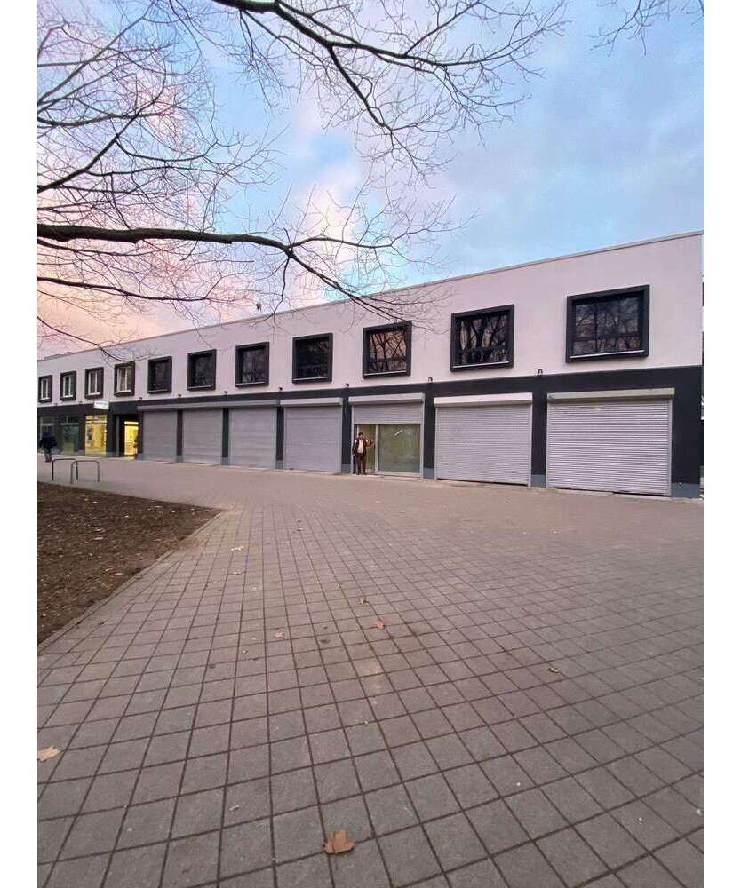 Einzelhandel in Magdeburg 2.000 € 220 m²