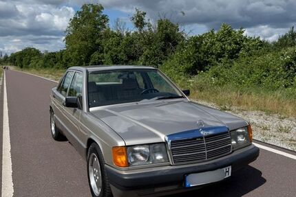 Mercedes-Benz 190 151.000 km 4.900 &euro; Magdeburg 39118