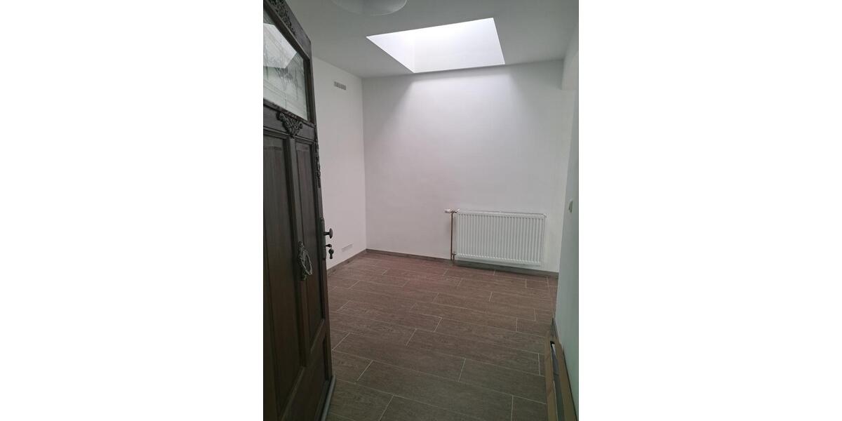Etagenwohnung Burg - 5 Zimmer, 130 m&sup2;, 1.040&euro; | Angebot:25830133