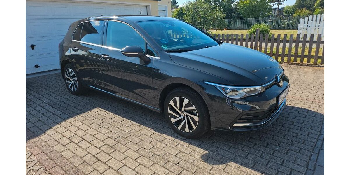 VW Golf 27.050 km 24.350 &euro; Sülzetal 39171