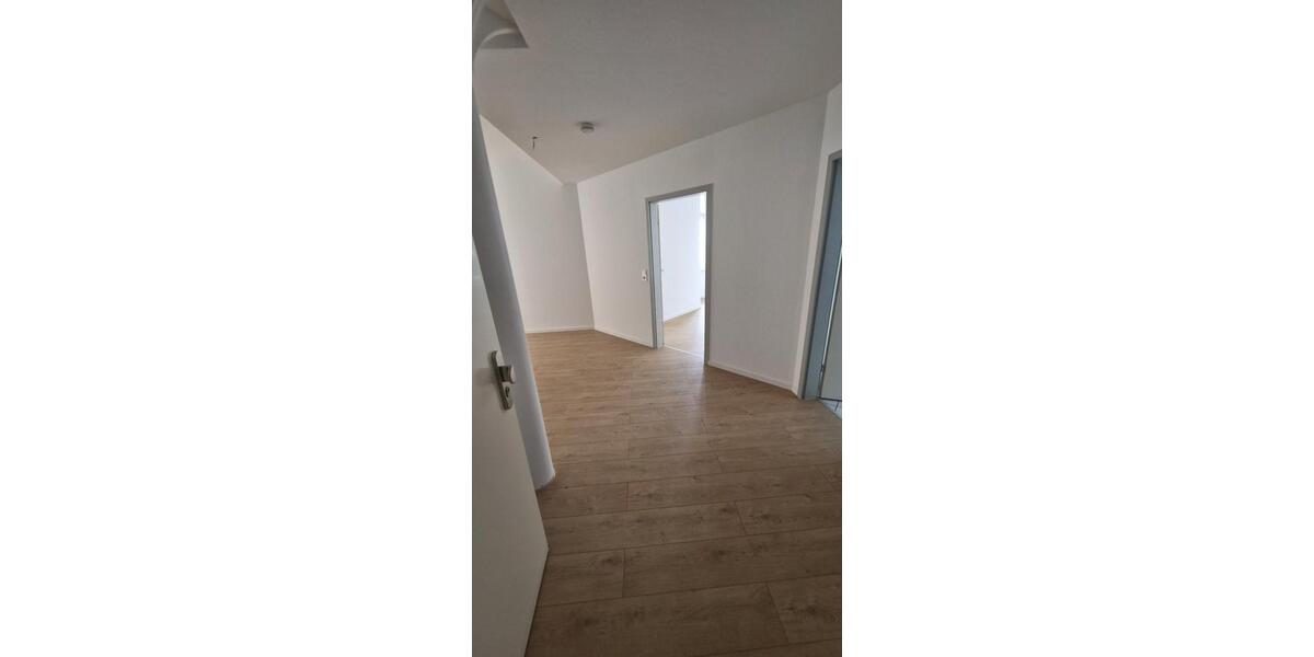 Etagenwohnung Magdeburg Neue Neustadt - 3 Zimmer, 89 m&sup2;, 630&euro; | Angebot:25903022