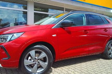 Opel Grandland (X) 10.143 km 26.850 &euro; Schönebeck (Elbe) 39218