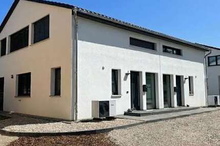 Haus Burg - 4 Zimmer, 114 m&sup2;, 275.000&euro; | Angebot:26186901