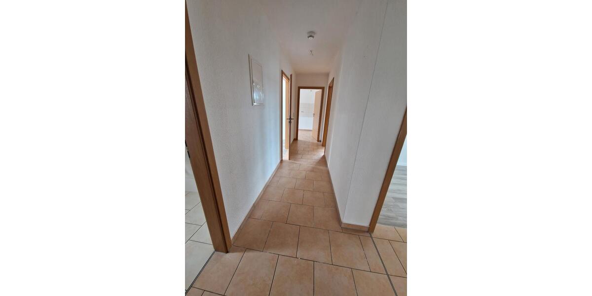 Etagenwohnung Magdeburg Neue Neustadt - 4 Zimmer, 92 m&sup2;, 643&euro; | Angebot:25547016