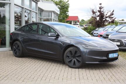 Tesla Model 3 12.682 km 38.950 &euro; Magdeburg 39120