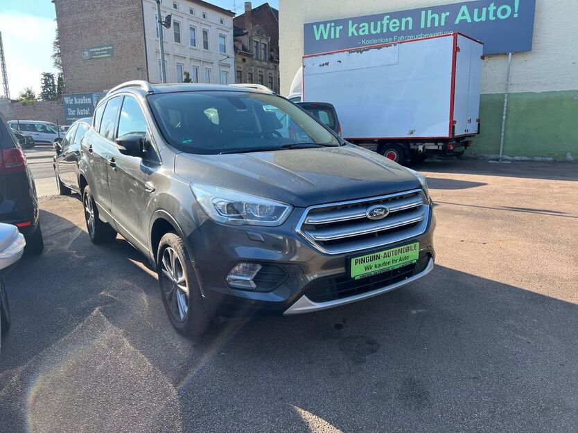 Ford Kuga 119.495 km 13.450 € Schönebeck 39218