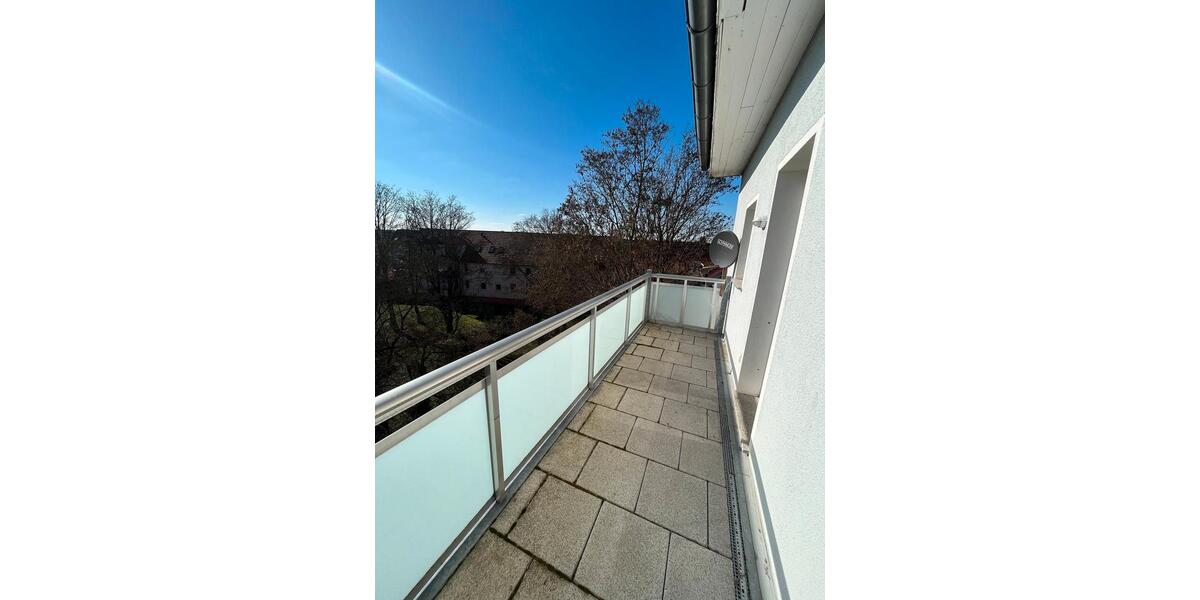 Dachgeschoßwohnung Magdeburg Barleber See - 3 Zimmer, 75 m&sup2;, 500&euro; | Angebot:22397846