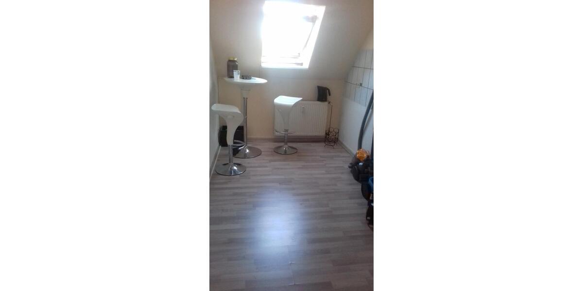 Dachgeschoßwohnung Schönebeck (Elbe) - 1 Zimmer, 38 m&sup2;, 270&euro; | Angebot:26426160