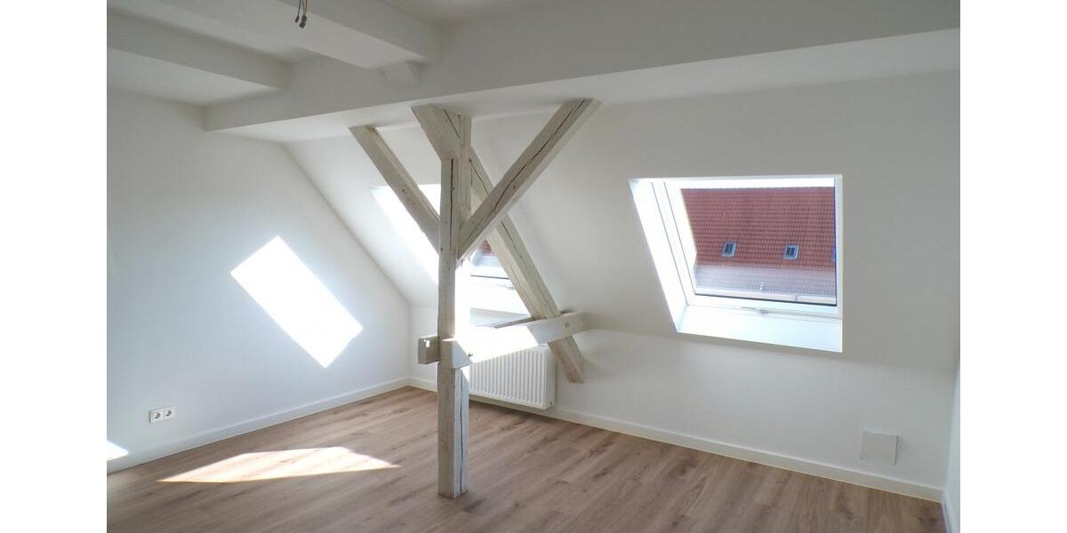 Dachgeschoßwohnung Magdeburg Nordwest - 4 Zimmer, 124 m&sup2;, 1.364&euro; | Angebot:24255460