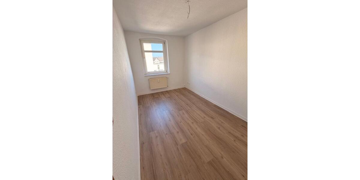 Etagenwohnung Magdeburg Leipziger Straße - 4 Zimmer, 79 m&sup2;, 555&euro; | Angebot:25783712