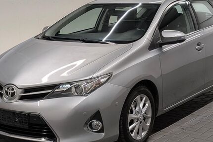 Toyota Auris 59.980 km 9.980 &euro; Langenweddingen 39171